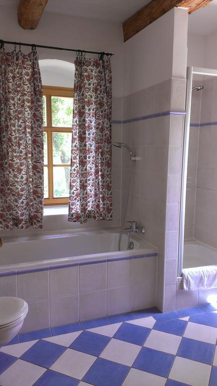 Hôtel Gastehaus Im Weingut Schloss Proschwitz à Meissen Chambre photo